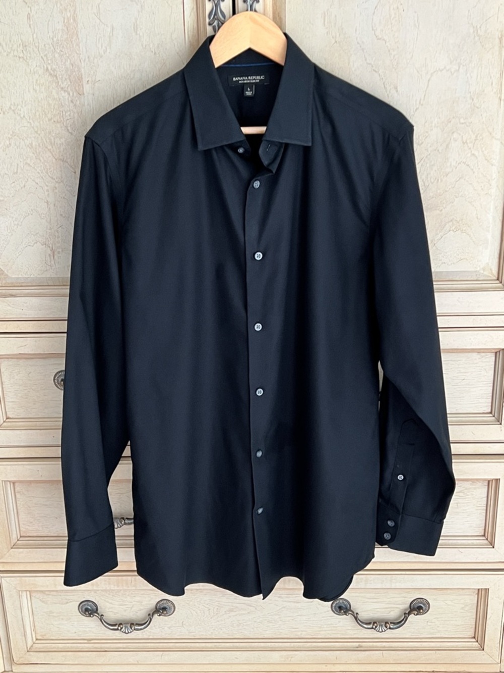 Banana Republic Men’s Black Dress Shirt - Classic Collared Button-Up Slim Fit